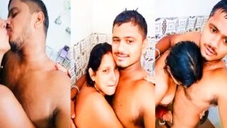 Bihari Aunty Sex In Bathroom With Lover